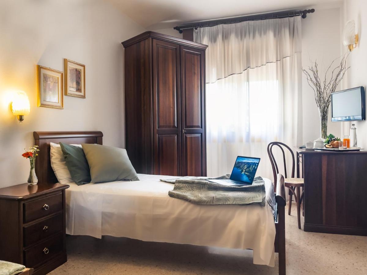 Hotel Da Gigi Santo Stino di Livenza Exteriör bild