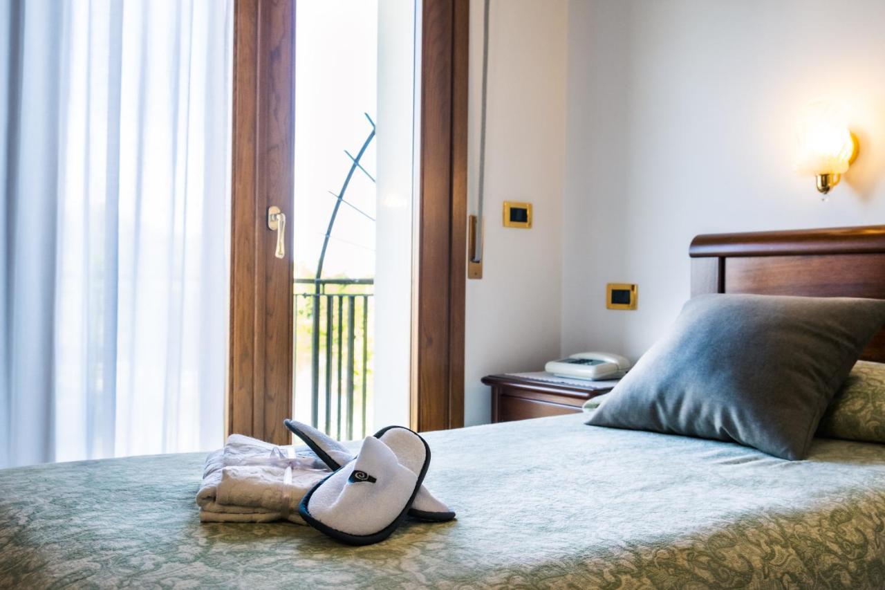 Hotel Da Gigi Santo Stino di Livenza Exteriör bild